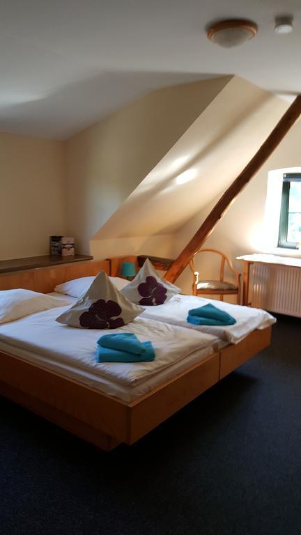 Altes Bierhaus Hotel Arzbach Bagian luar foto
