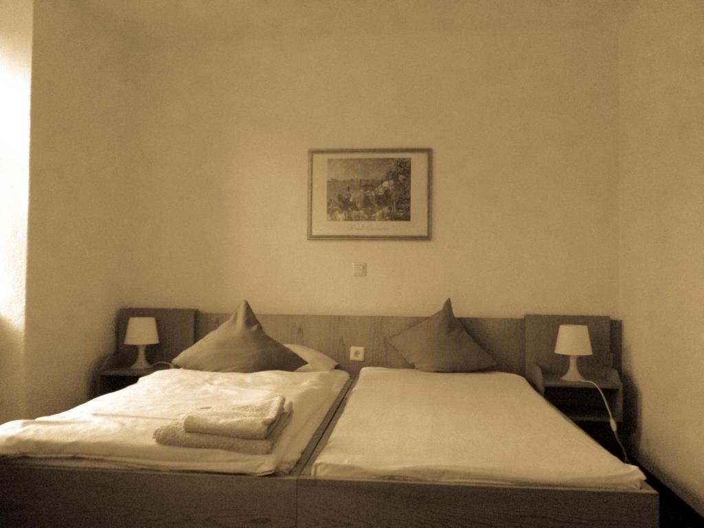 Altes Bierhaus Hotel Arzbach Ruang foto
